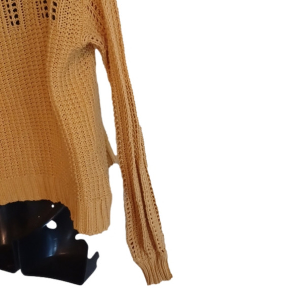 American Eagle Goldenrod lightweight oversized sweater. Size xs. - Picture 6 of 8